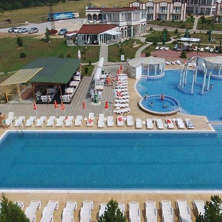 Апартаментен Туристически Комплекс Аква Терми Krasnovo ภายนอก รูปภาพ