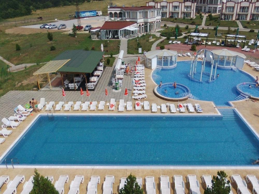 Апартаментен Туристически Комплекс Аква Терми Krasnovo ภายนอก รูปภาพ